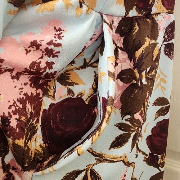 2X Amalie Daytime Maxi Gown in Bella Roses Crepe - Picture 6 of 7